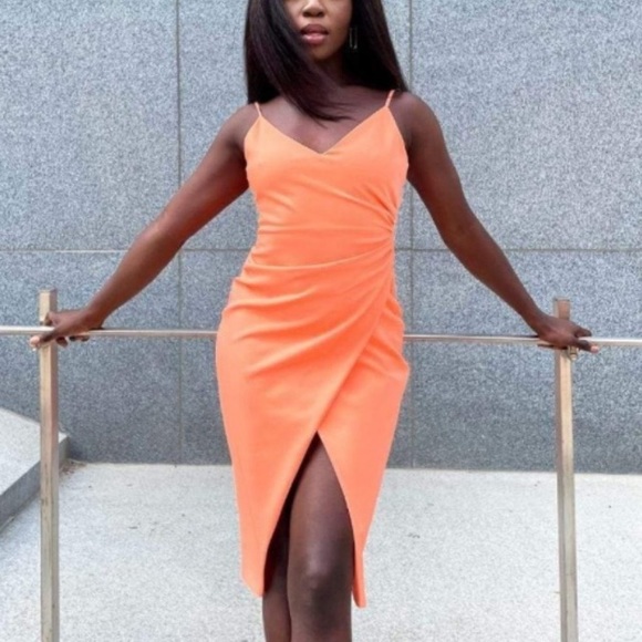 Black Halo Bowery Sheath Dress - Picture 5 of 17